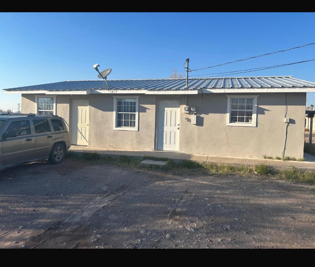 307 Louvain Ave, Presidio, Texas image 2