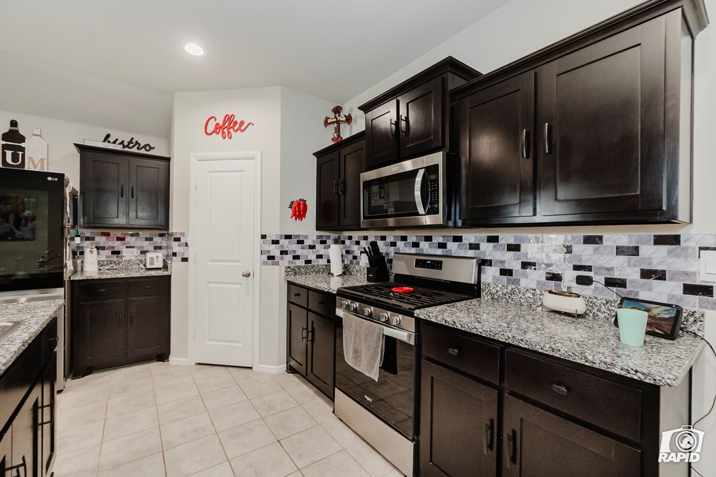 7308 White Cliff Rd, Odessa, Pennsylvania image 13