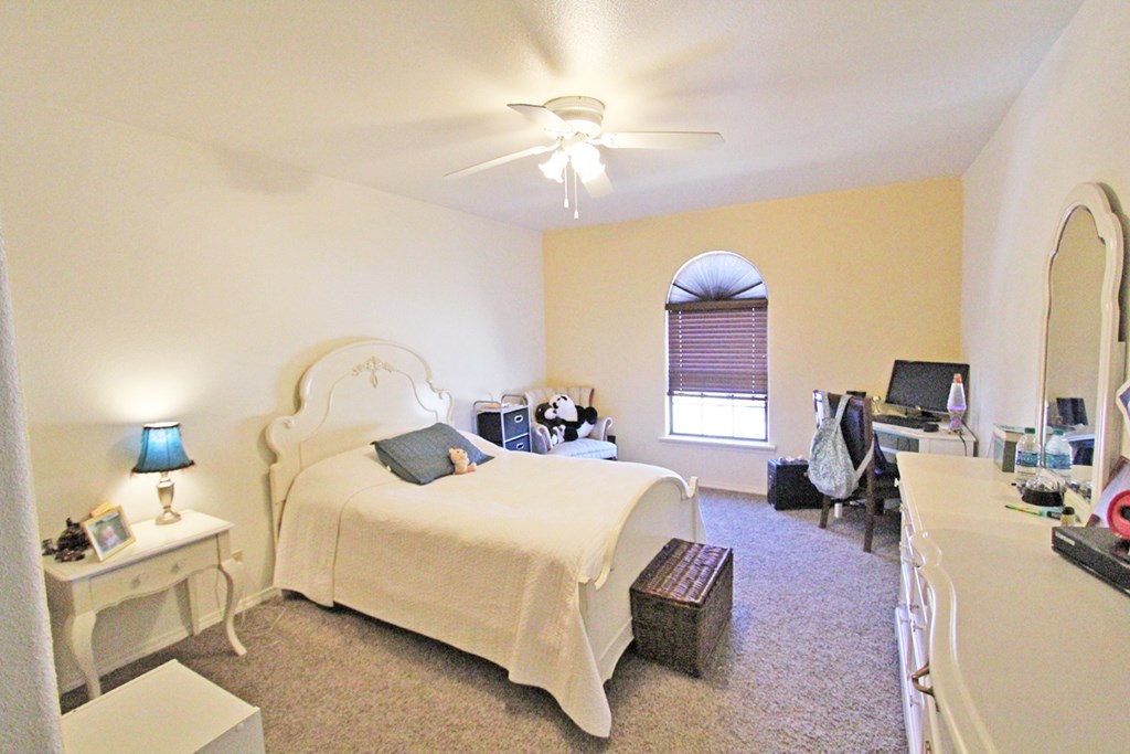 514 E John W Rd, Alpine, Texas image 26