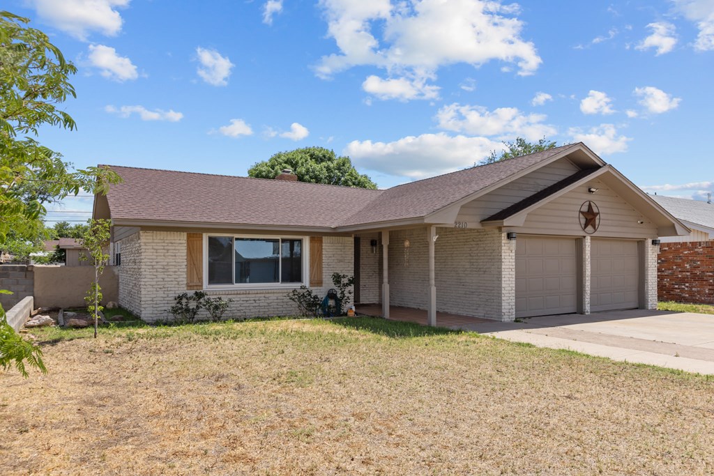 2210 E 13th St, Odessa, Texas image 2