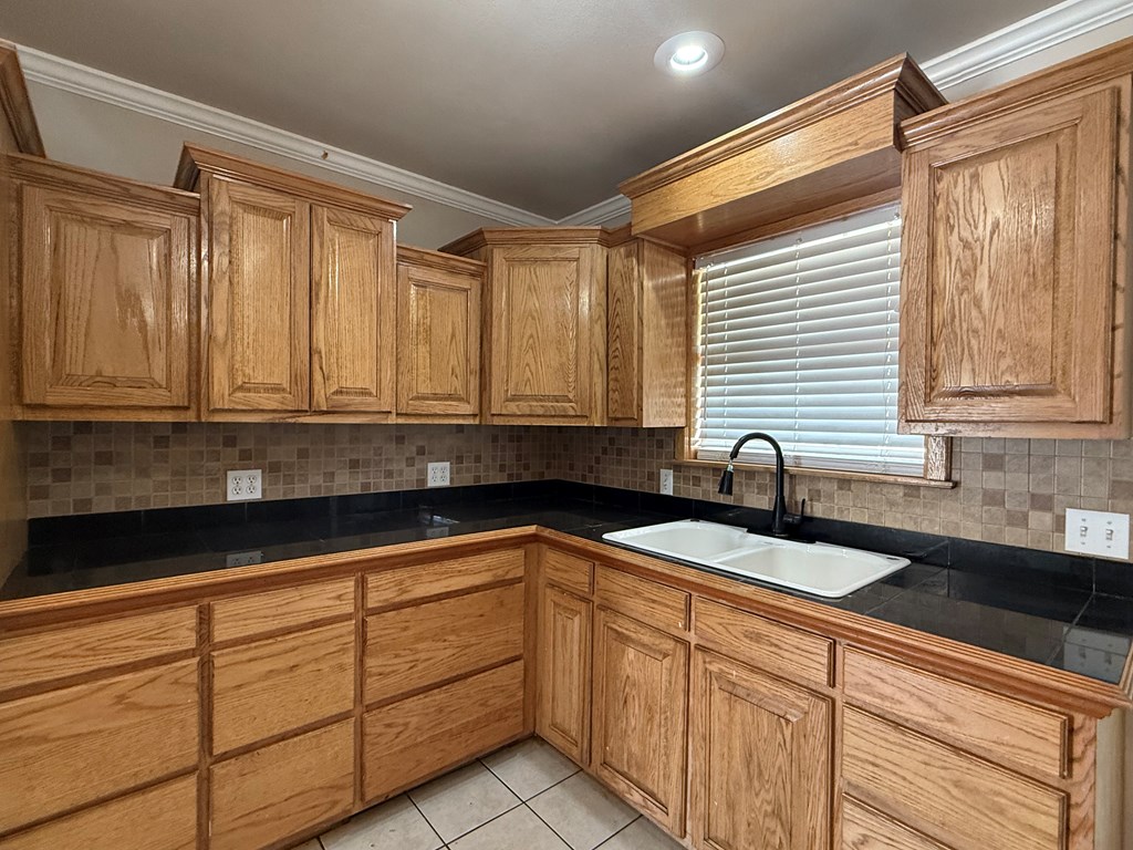 615 Placer Ave, Odessa, Pennsylvania image 5
