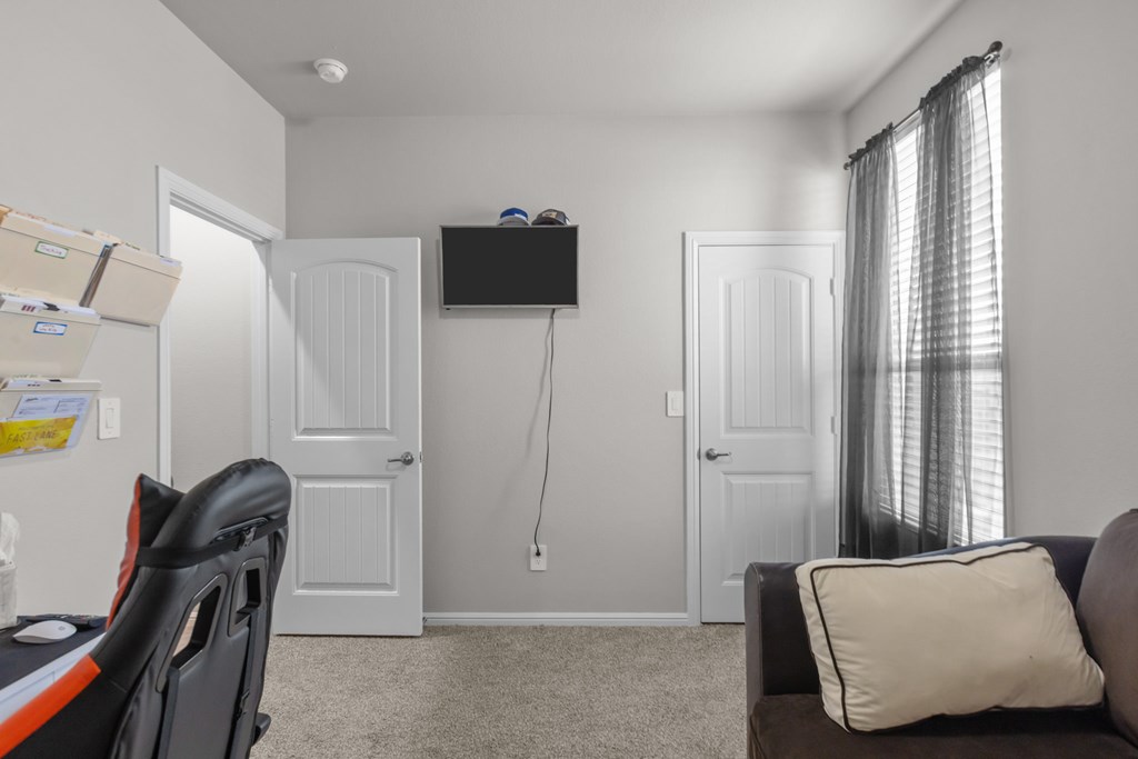 7546 Starry Sky Ct, Odessa, Pennsylvania image 13