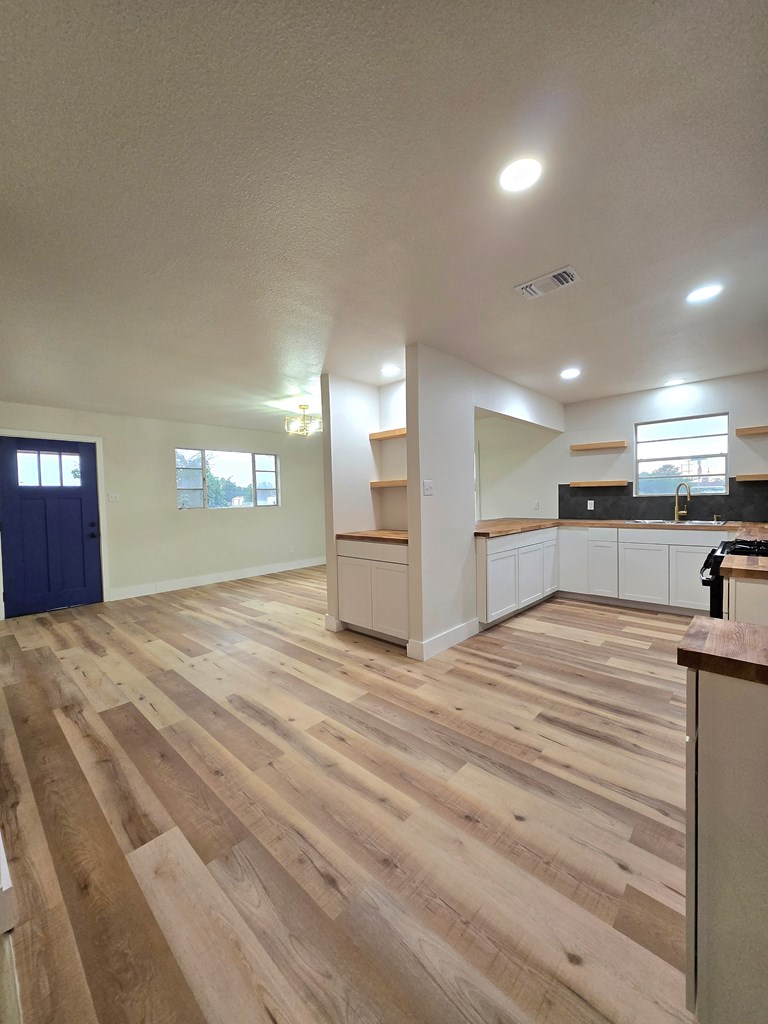 2500 Roper St, Odessa, Texas image 4