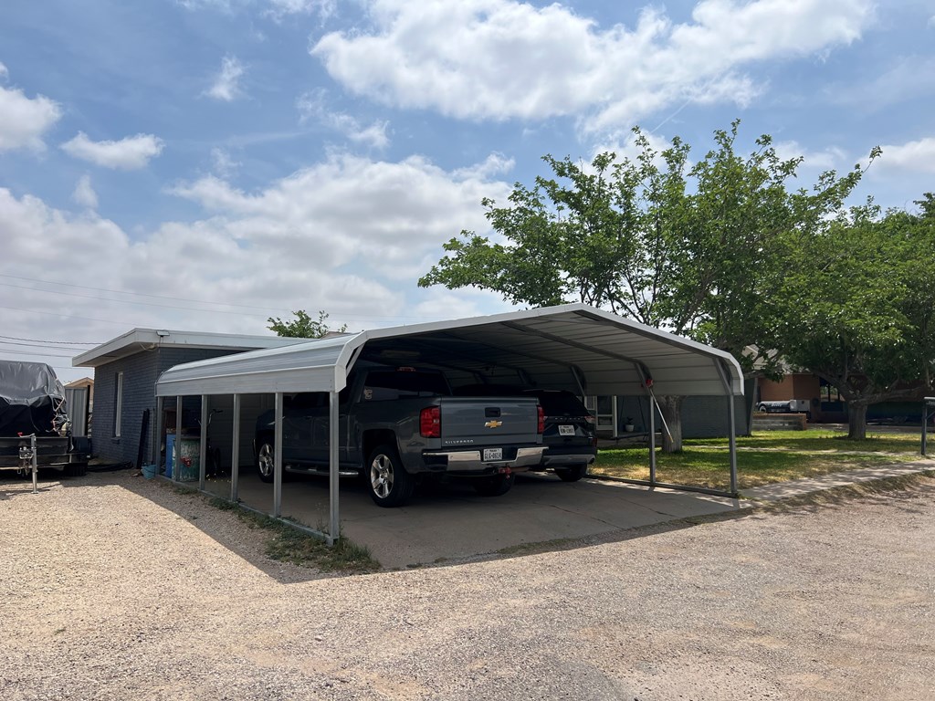 122 Lena Dr, Crane, Texas image 3