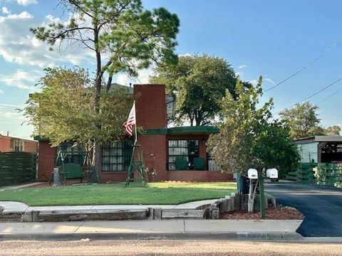 Homes For Sale - 212 Orchard Dr<br/> Odessa, TX 79764