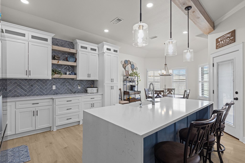 8 NW Sarai Circle, Andrews, Texas image 11
