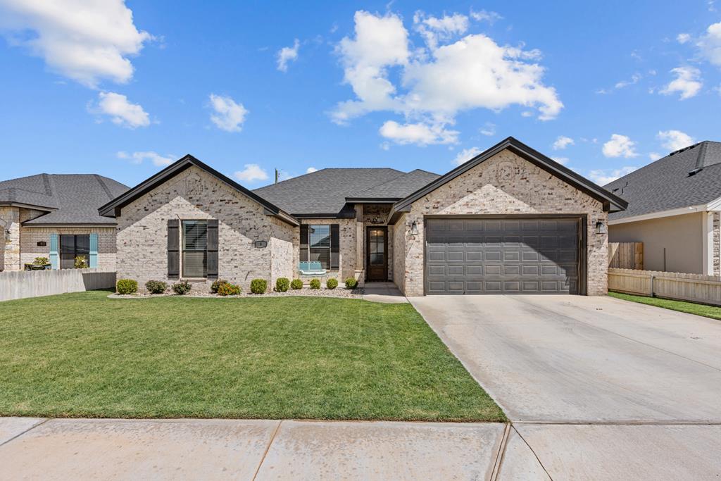 8 NW Sarai Circle, Andrews, Texas image 1
