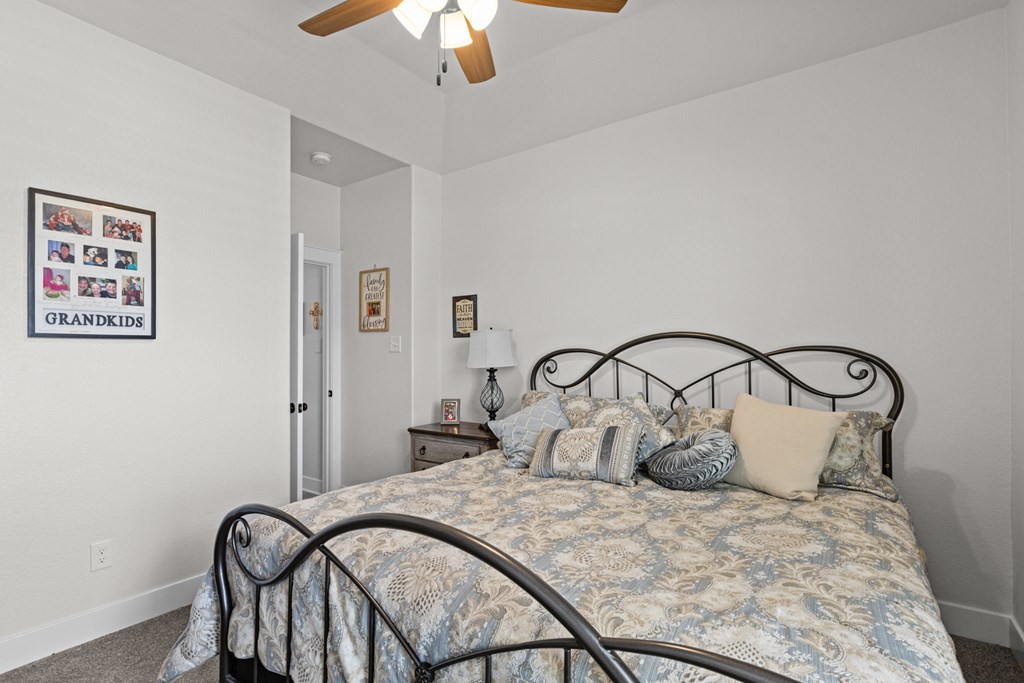 8 NW Sarai Circle, Andrews, Texas image 17