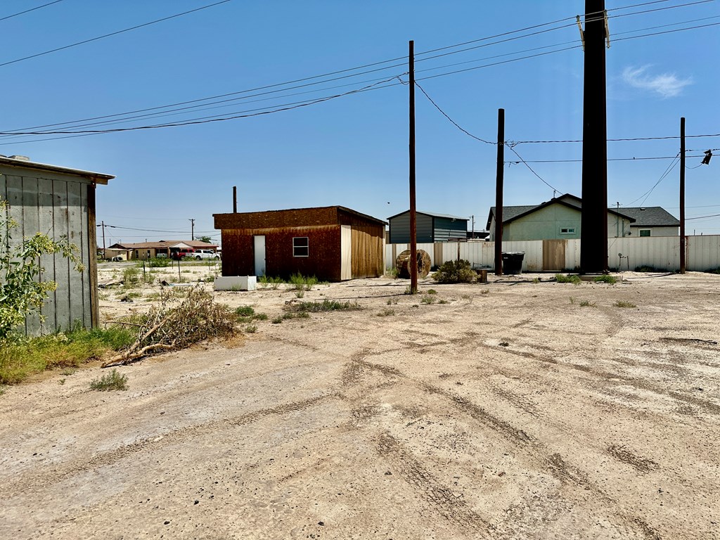 502 N Hickory Ave, Pecos, Texas image 3