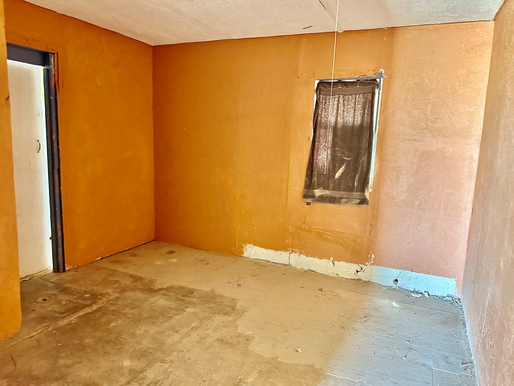502 N Hickory Ave, Pecos, Texas image 6