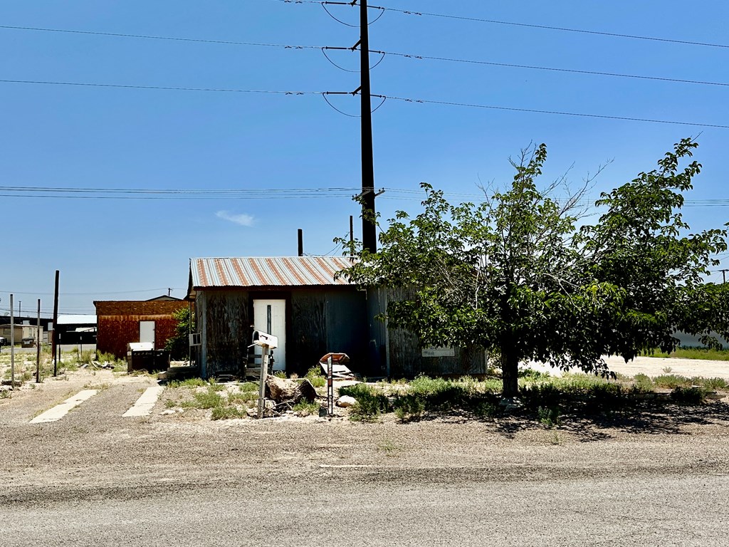 502 N Hickory Ave, Pecos, Texas image 12
