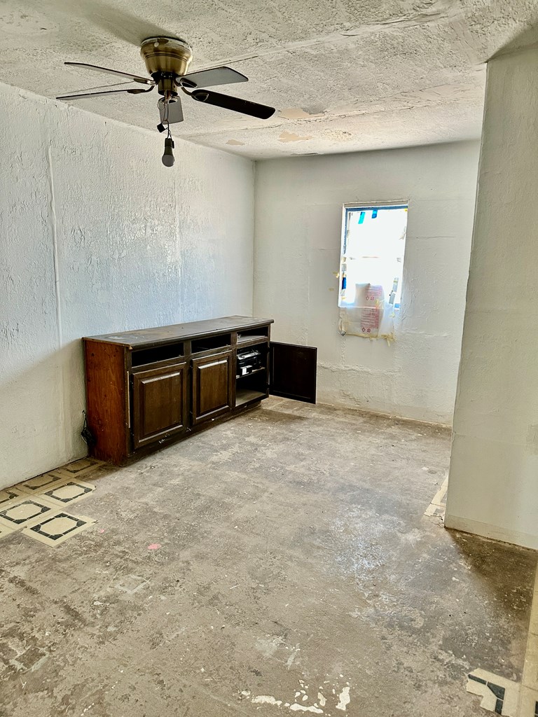 502 N Hickory Ave, Pecos, Texas image 8