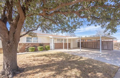 Apartment For Sale - 705 NE Fifth St<br/> Andrews, TX 79714