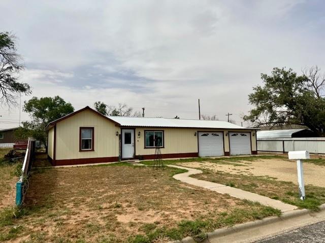 208 NW Ave G, Seminole, Texas image 1