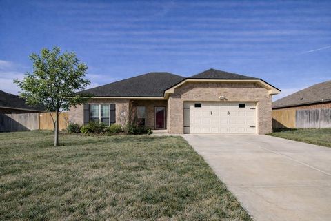 Homes For Sale - 76 Canyon East Parkway<br/> Canyon, TX 79015