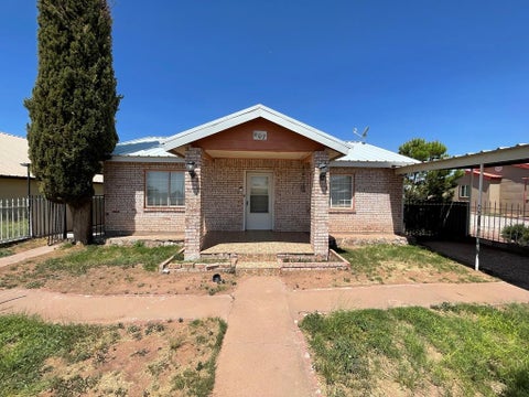 Homes For Sale - 607 La Caverna St<br/> Van Horn, TX 79855