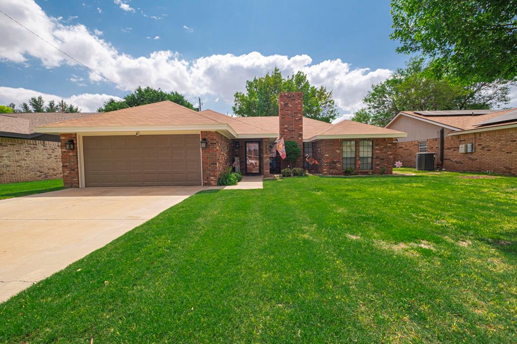 1413 NW 12th St, Andrews, Texas image 1