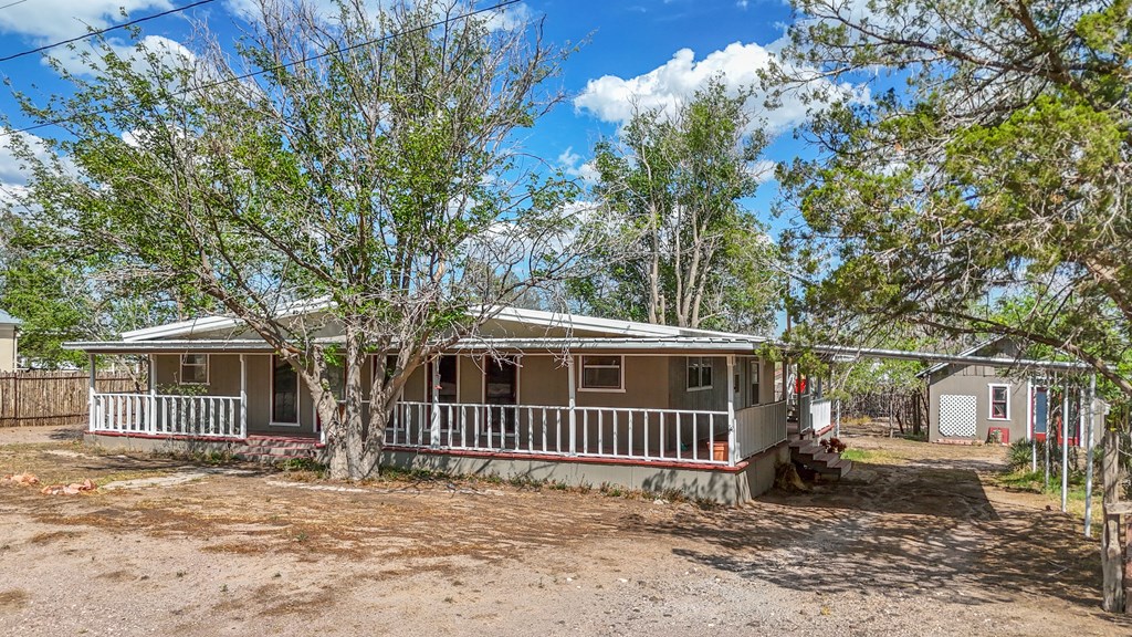 302 N Fort St, Fort Davis, Texas image 26
