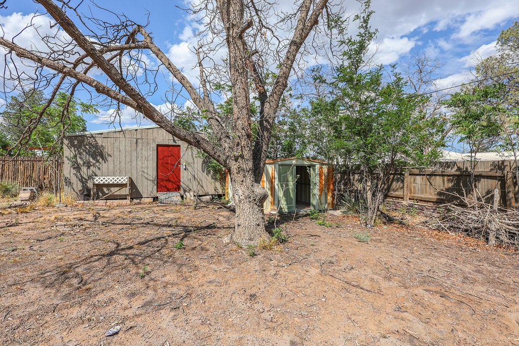 302 N Fort St, Fort Davis, Texas image 19