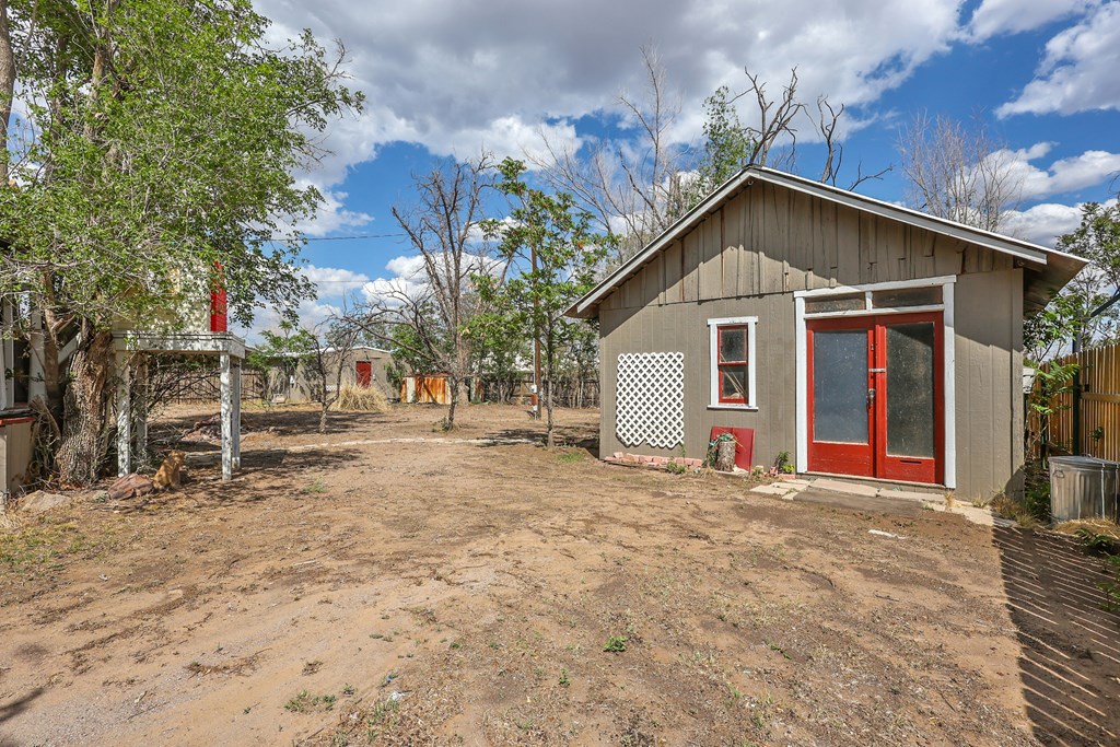 302 N Fort St, Fort Davis, Texas image 22