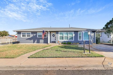 Homes For Sale - 1826 Lyndale Dr<br/> Odessa, TX 79762