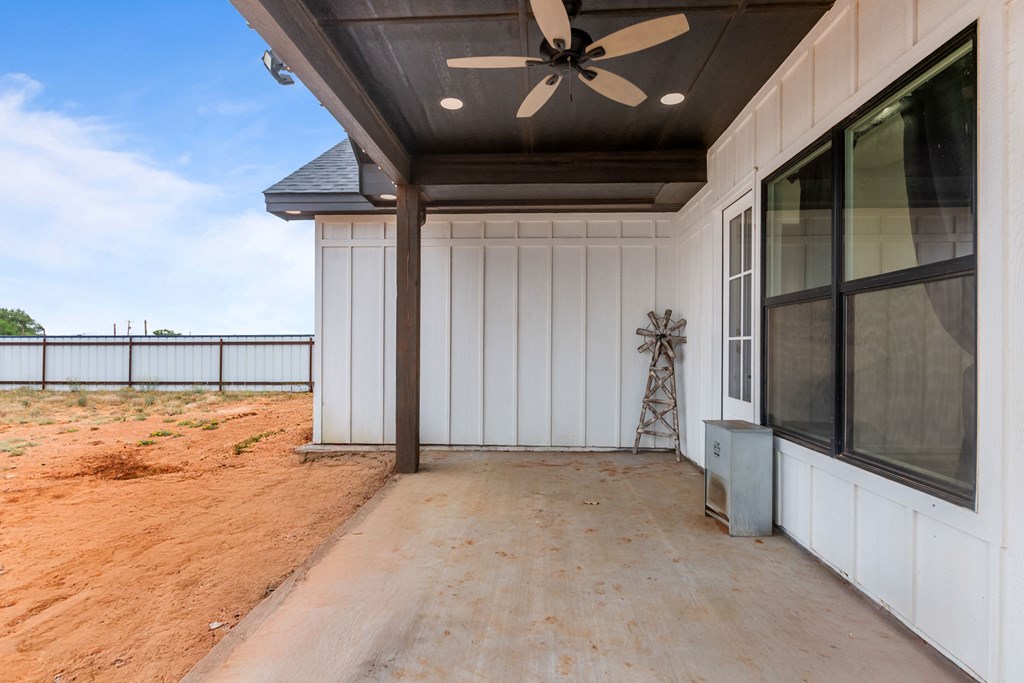 2859 SE 1415, Andrews, Texas image 39