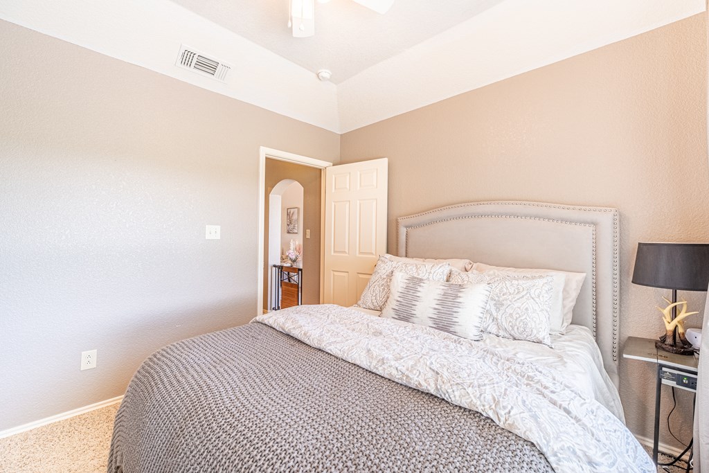404 SW 21st St, Seminole, Texas image 9