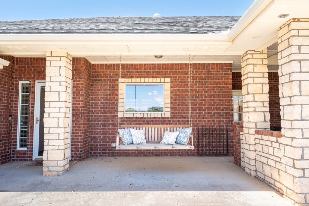 404 SW 21st St, Seminole, Texas image 3