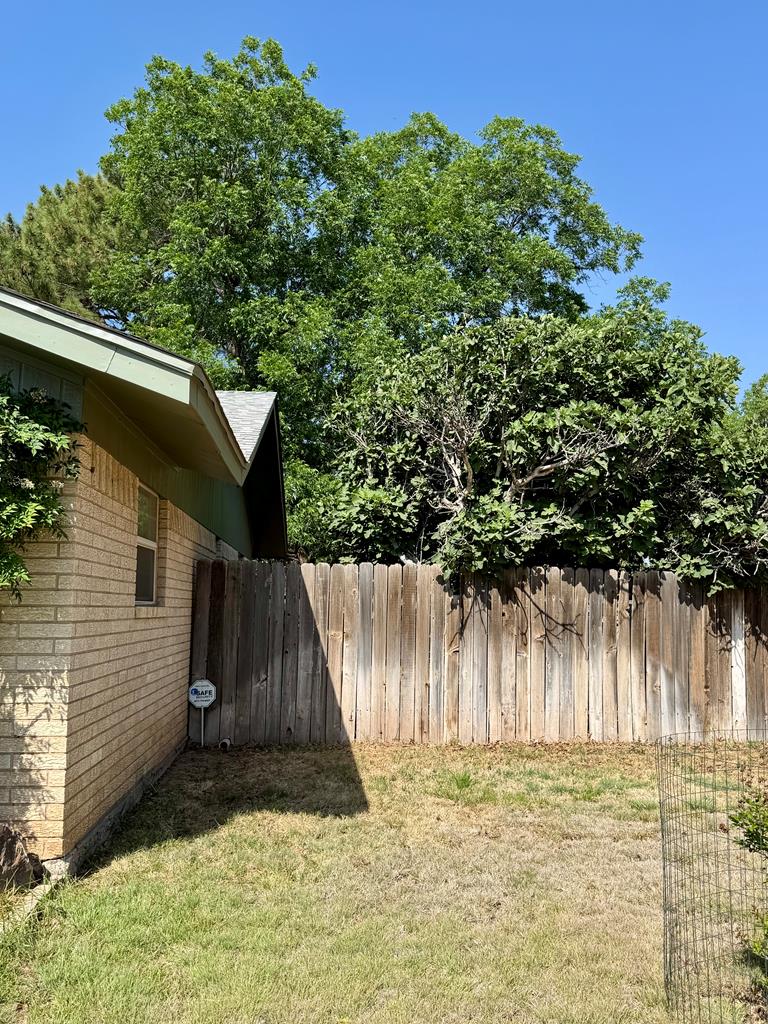 2003 N Enfield Rd, Alpine, Texas image 3