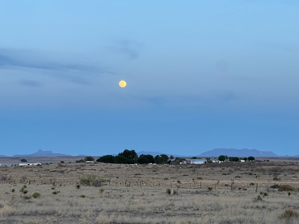 18440 W Hwy 90, Marfa, Texas image 4
