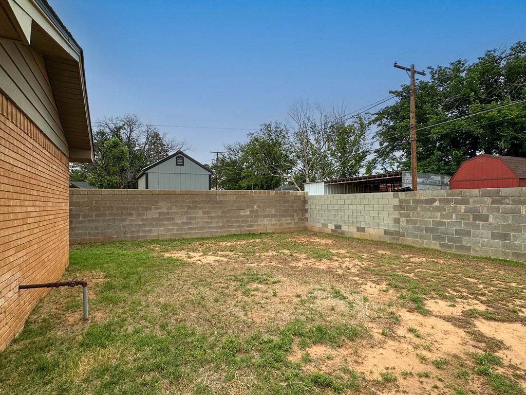 111 N 24th St, Lamesa, Texas image 28