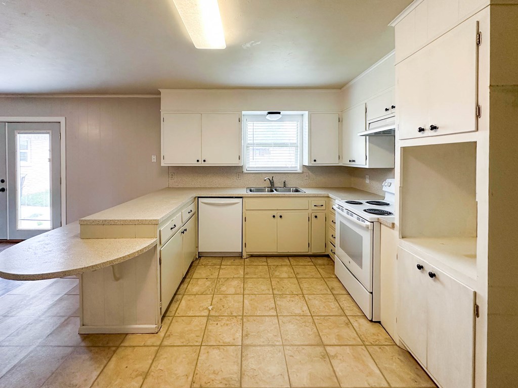 111 N 24th St, Lamesa, Texas image 9