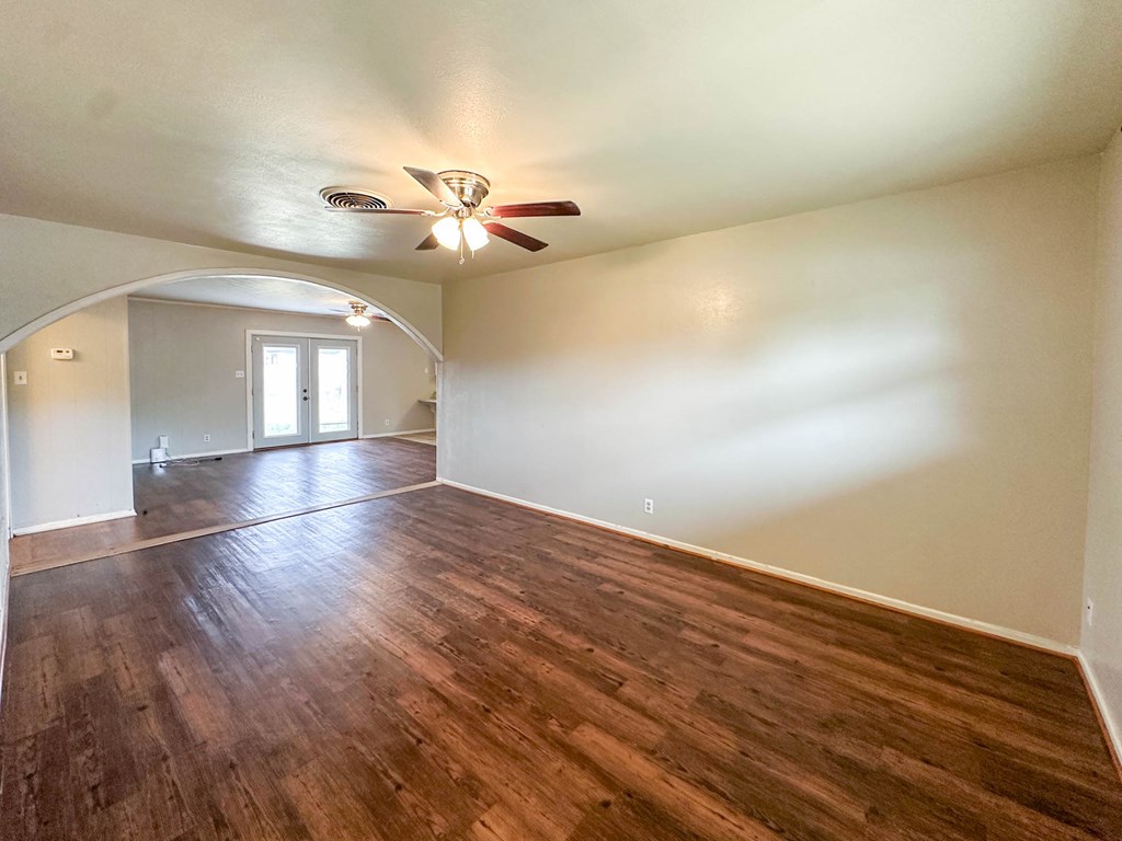 111 N 24th St, Lamesa, Texas image 5
