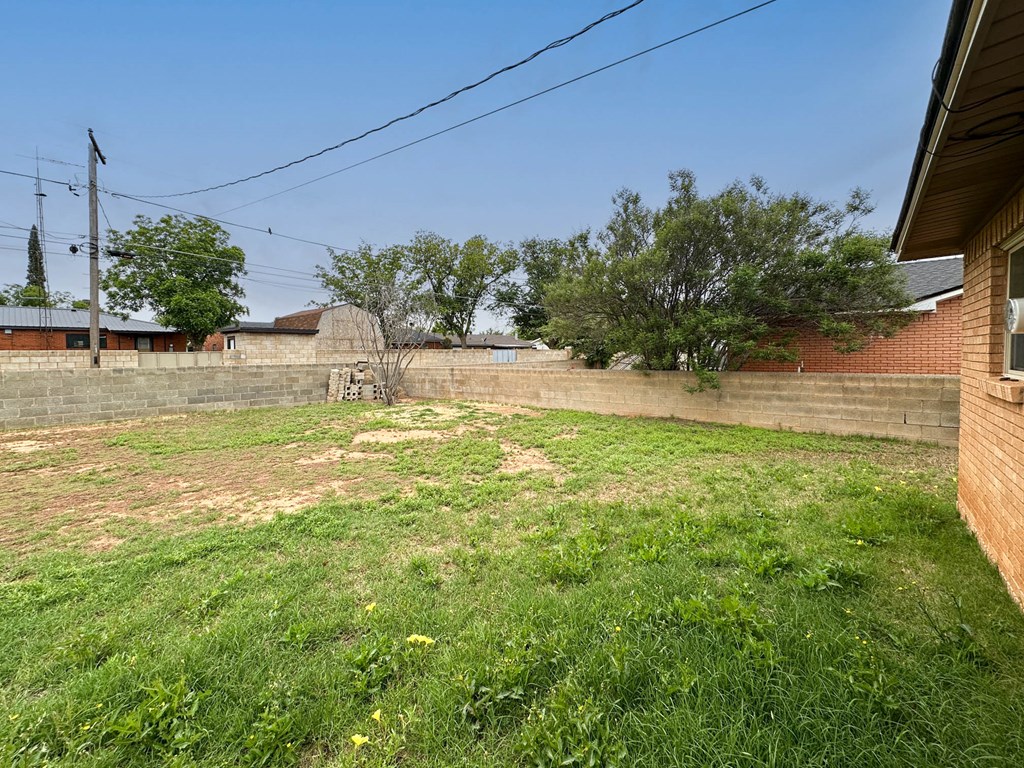 111 N 24th St, Lamesa, Texas image 27