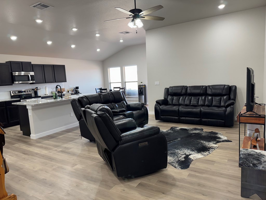 506 Panhandle Drive, Odessa, Texas image 6