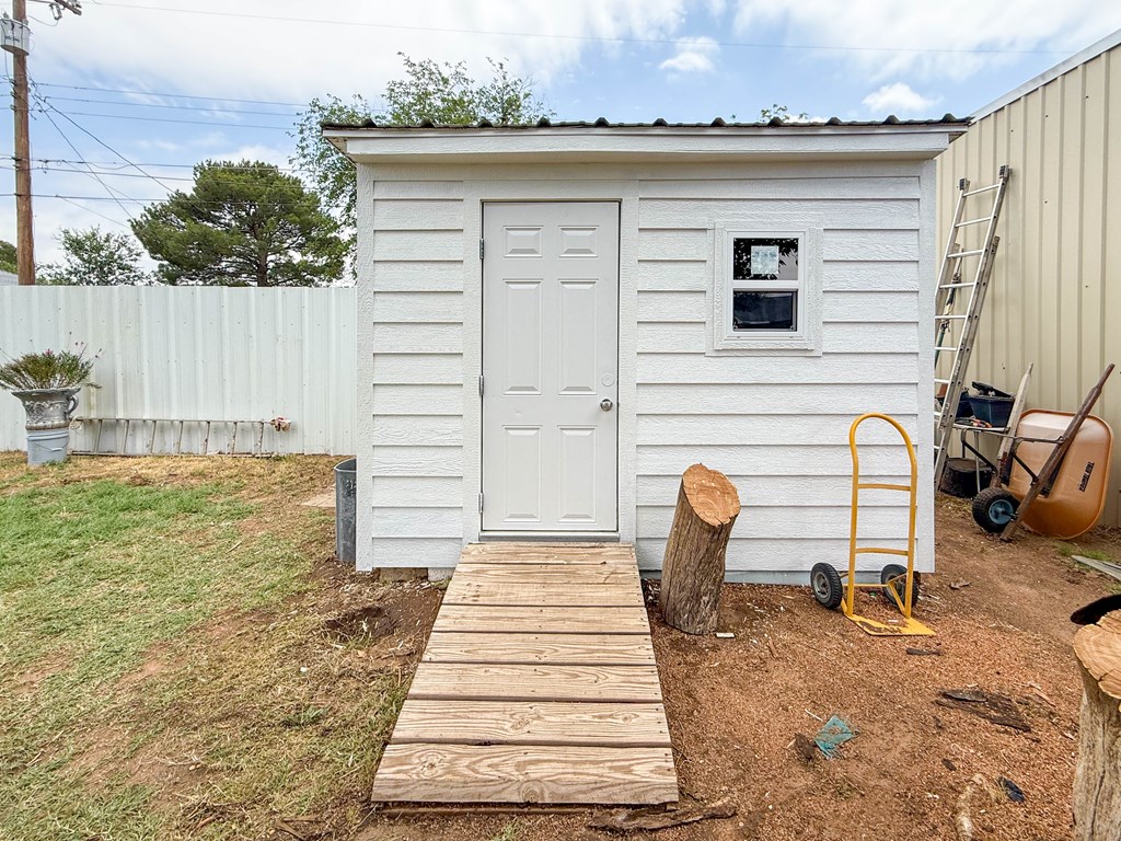 321 SW Ave I, Seminole, Texas image 22