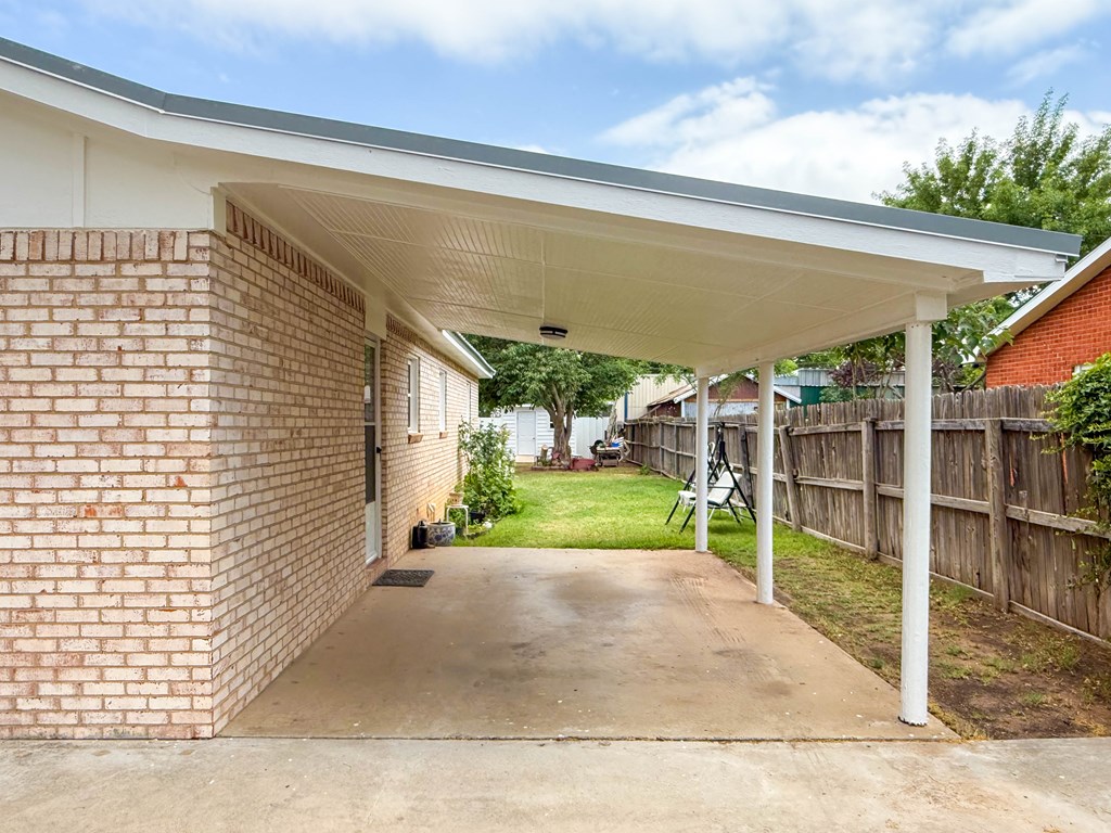 321 SW Ave I, Seminole, Texas image 3