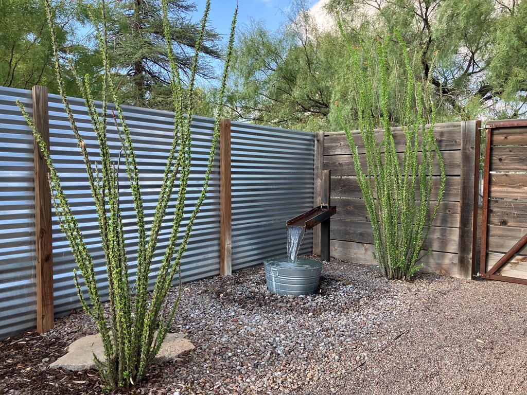 404 N Plateau St, Marfa, Texas image 2