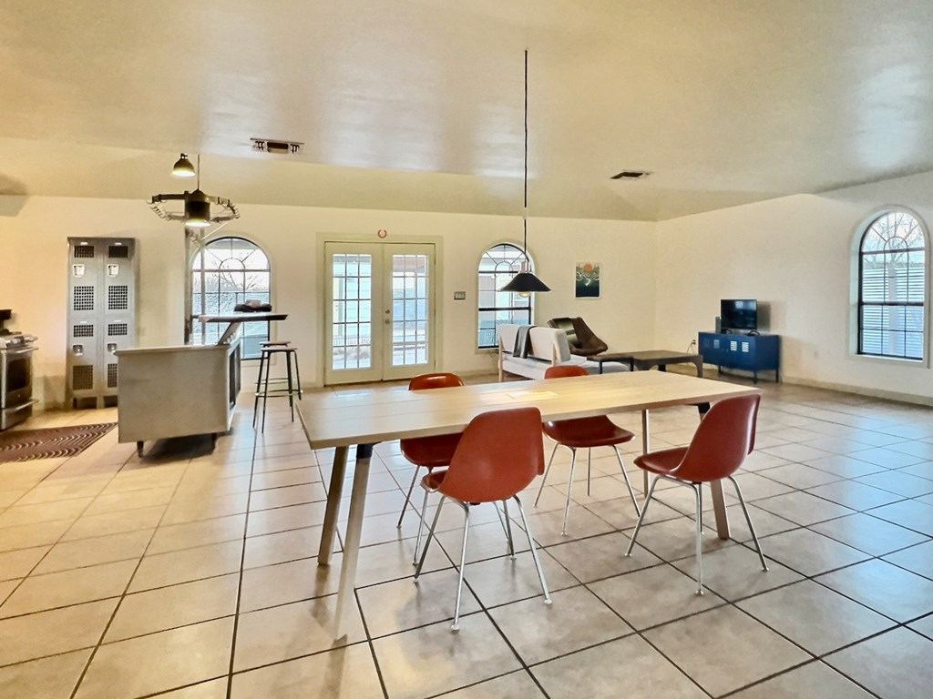 404 N Plateau St, Marfa, Texas image 5