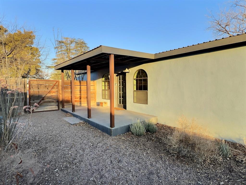 404 N Plateau St, Marfa, Texas image 4
