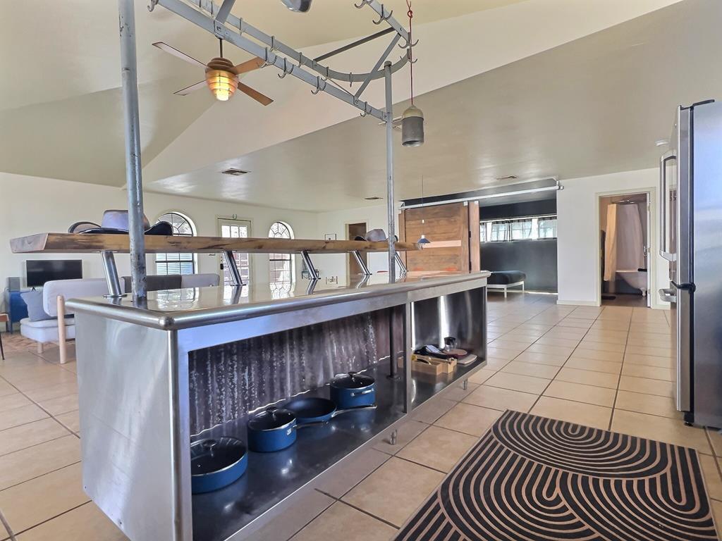 404 N Plateau St, Marfa, Texas image 11
