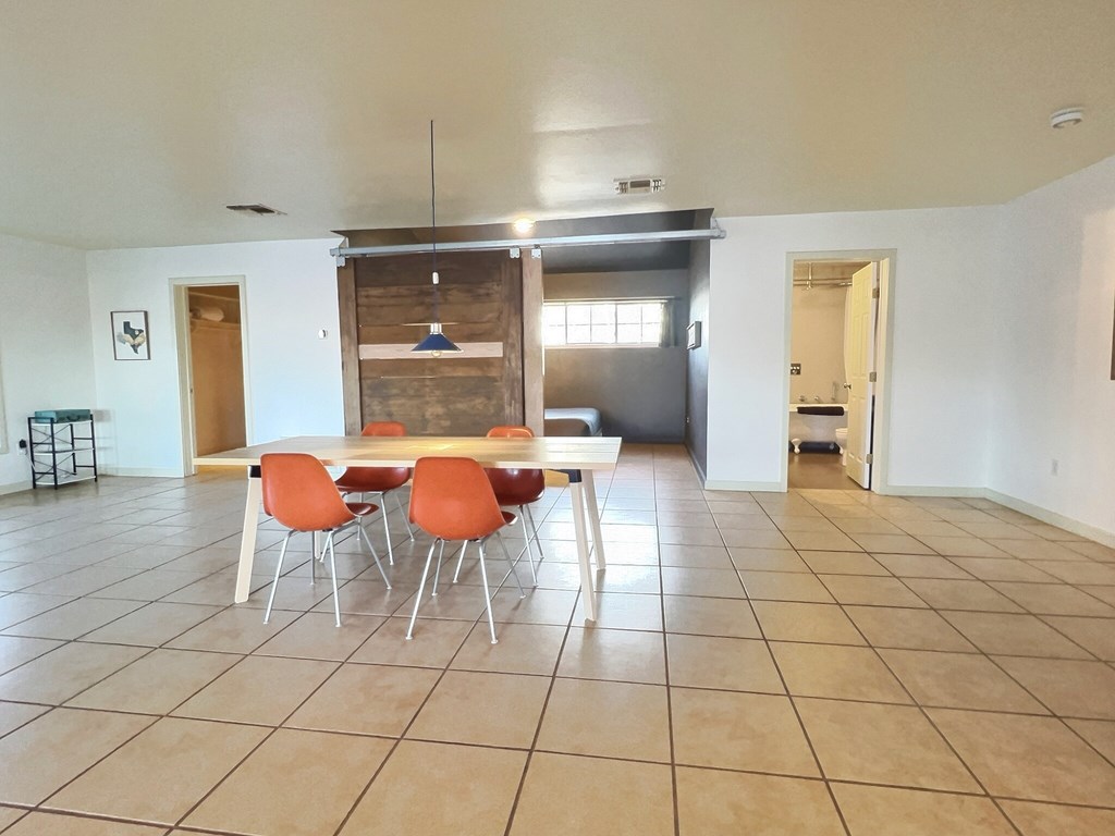 404 N Plateau St, Marfa, Texas image 8