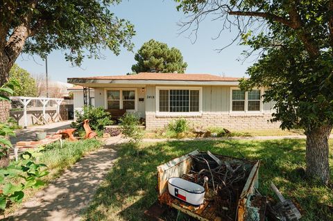 Homes For Sale - 2418 W 15th St<br/> Odessa, TX 79763