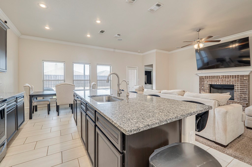 1008 E 93rd St, Odessa, Texas image 11
