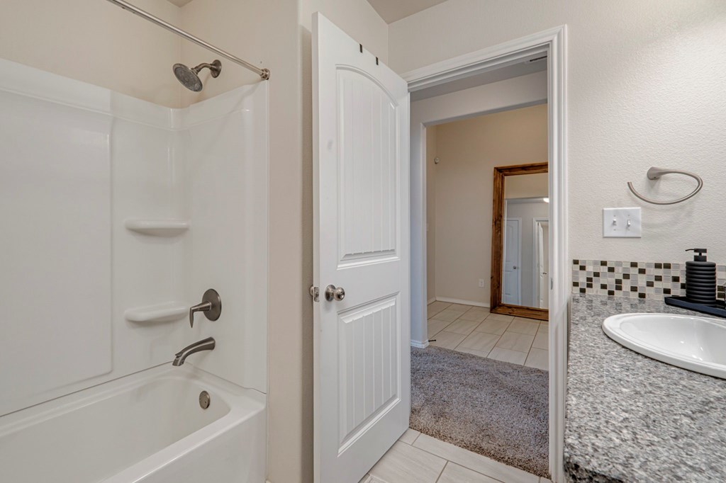 1008 E 93rd St, Odessa, Texas image 31