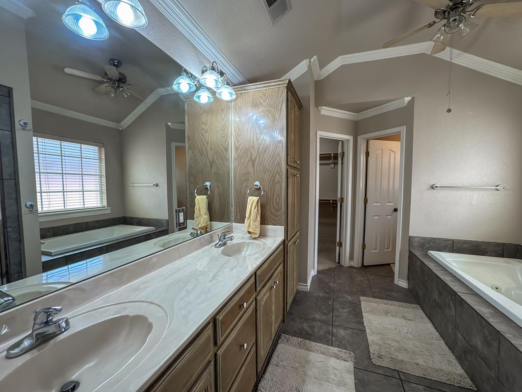 1304 NW 16th St, Andrews, Texas image 21