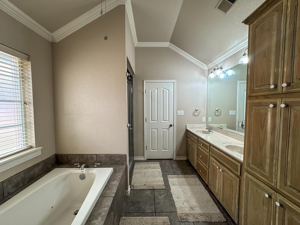 1304 NW 16th St, Andrews, Texas image 25