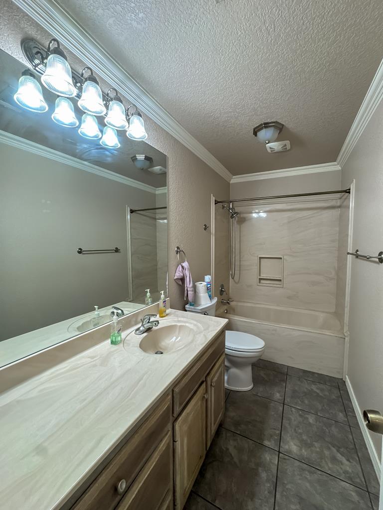 1304 NW 16th St, Andrews, Texas image 32