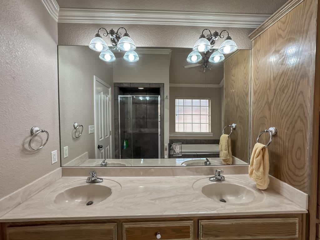 1304 NW 16th St, Andrews, Texas image 22
