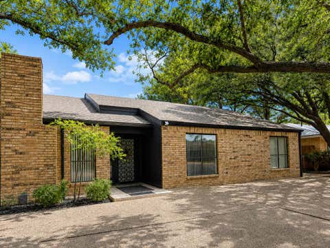 Homes For Sale - 2803 Exeter Ave<br/> Midland County, Midland, TX 79705